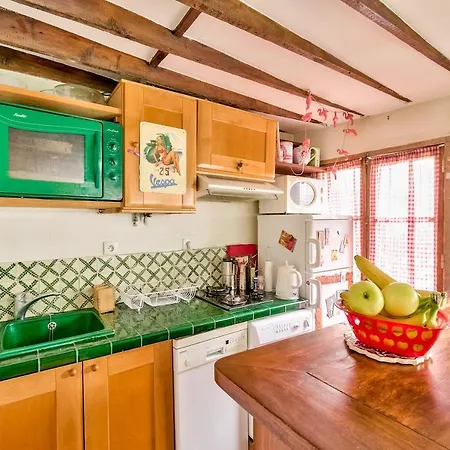 Studio For 2 Persons *3rd District Paris* *